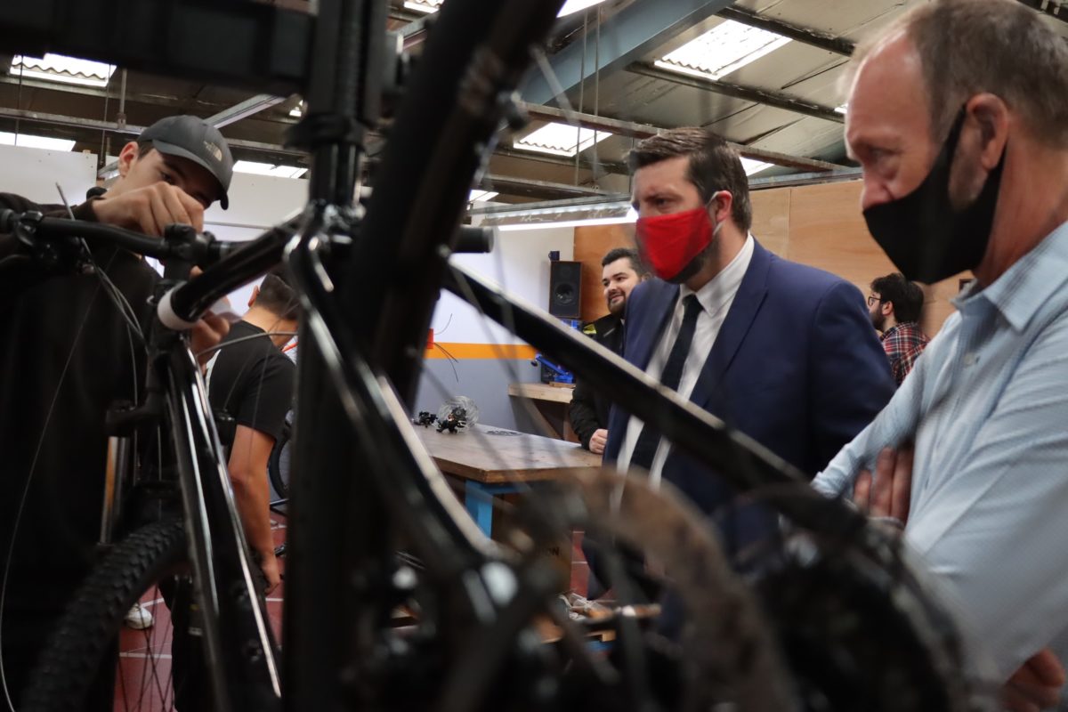 Minister for Youth Employment and Training Jamie Hepburn visits Venture Trust